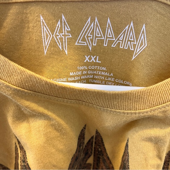 Def Leppard tee - Picture 2 of 3